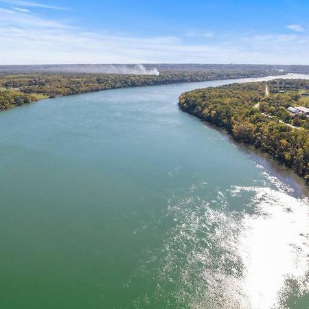 Вилла Waterfront Niagara-On-The-Lake Farmhouse On A Vineyard Экстерьер фото